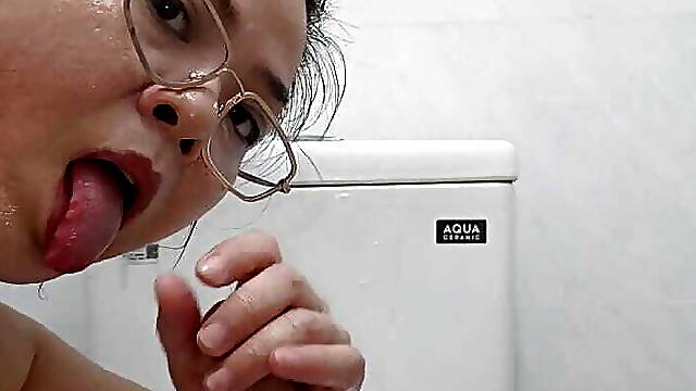 Again horny and i fuck my pussy with 18cm dildo again at toilet