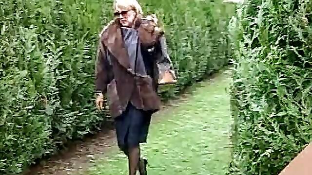 Mature French whore enjoys DP threesome
