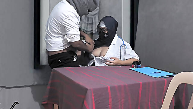 Muslim Doctor Dokter Muslim Hijab Latest viral Muslim Couple
