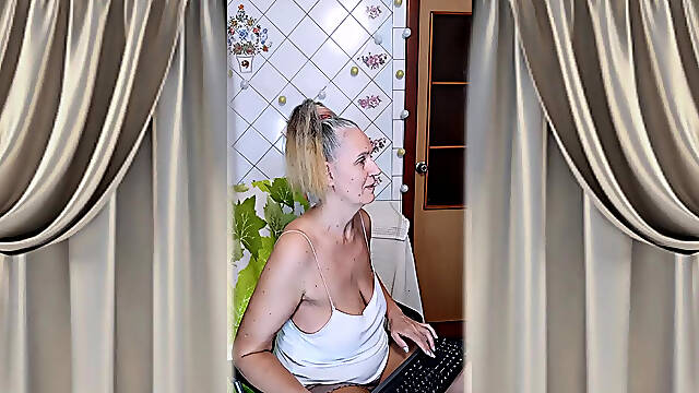Hot housewife Lukerya flirts on camera and dreams of meeting a man