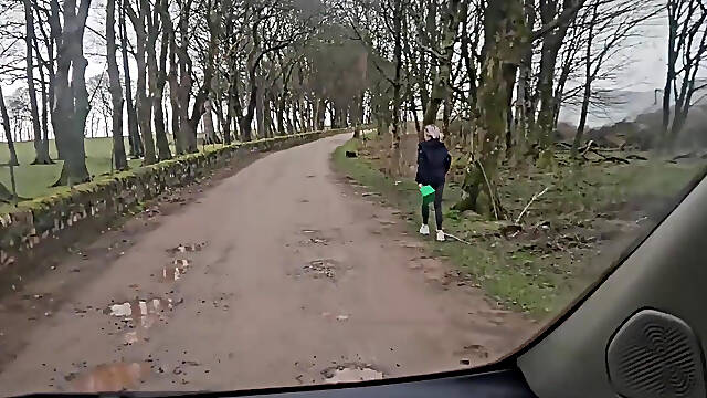 Cock It or Walk It... Foxy Mature Woman Runs Out of Fuel, She Has No Intention of Walking It.