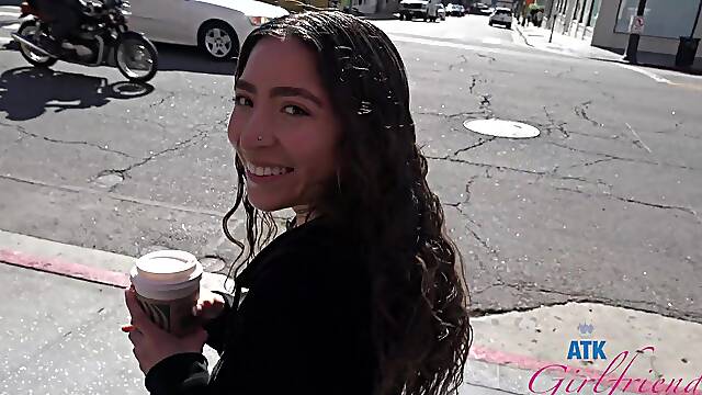 Amber Summer enjoys while getting fingered in HD POV video