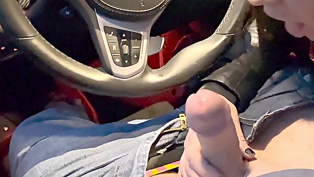 Chick from TINDER gives head in the car after dinner date