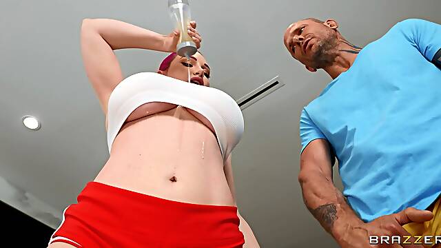 Creamy hardcore for this busty MILF after giving head like a goddess