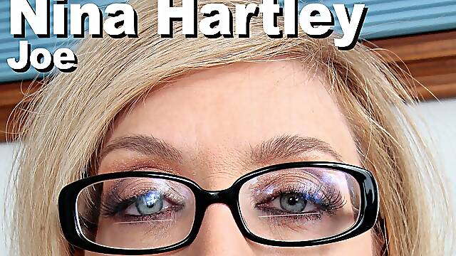 Nina Hartley & Joe Loughin: suck and facial.