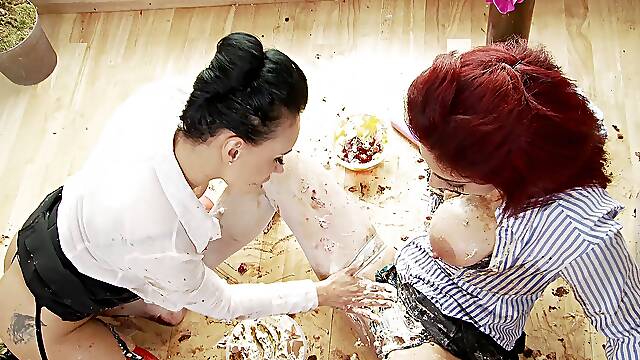 Lesbo milf Mai Berry licks and fingers Evany may's tight pussy.