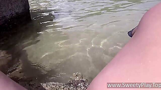 Outdoors Peehole Insertion and Peeing