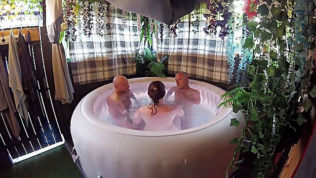 Amateur Threesome Husband and Wife Suck Friends Hard Cock in the Hot Tub