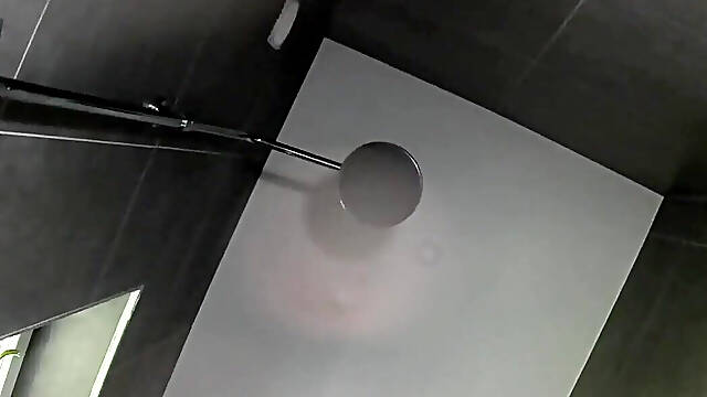 Look at the Cool and Hot Secrets My Toilet Hides.