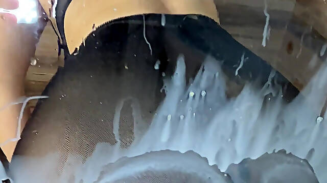 Omfg!!!!! Amazing Super Hard Milky Wet Farting