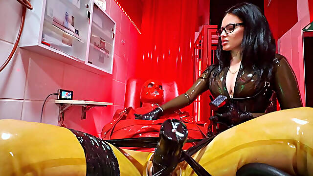 Venus2000 - Merciless Milking