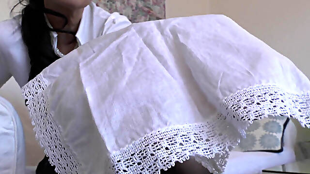 My Handkerchiefs of Pleasure, Lady Victoria Valente