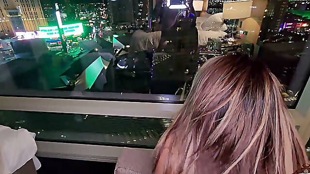Cuban Babe Takes BBC in Vegas