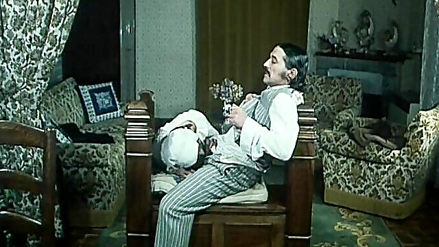 Torn Panties, Residents with Buttocks Down (1980)